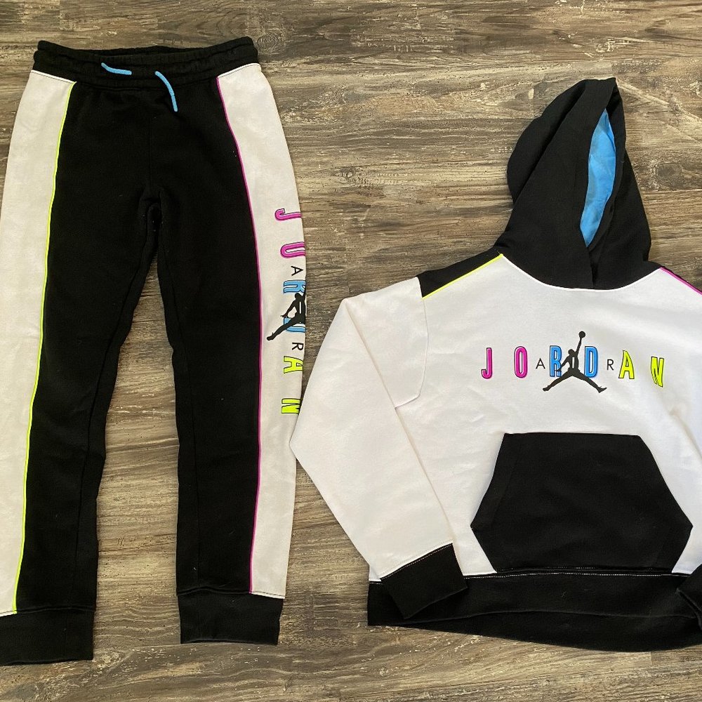 AIR JORDAN GIRLS SWEATSUIT